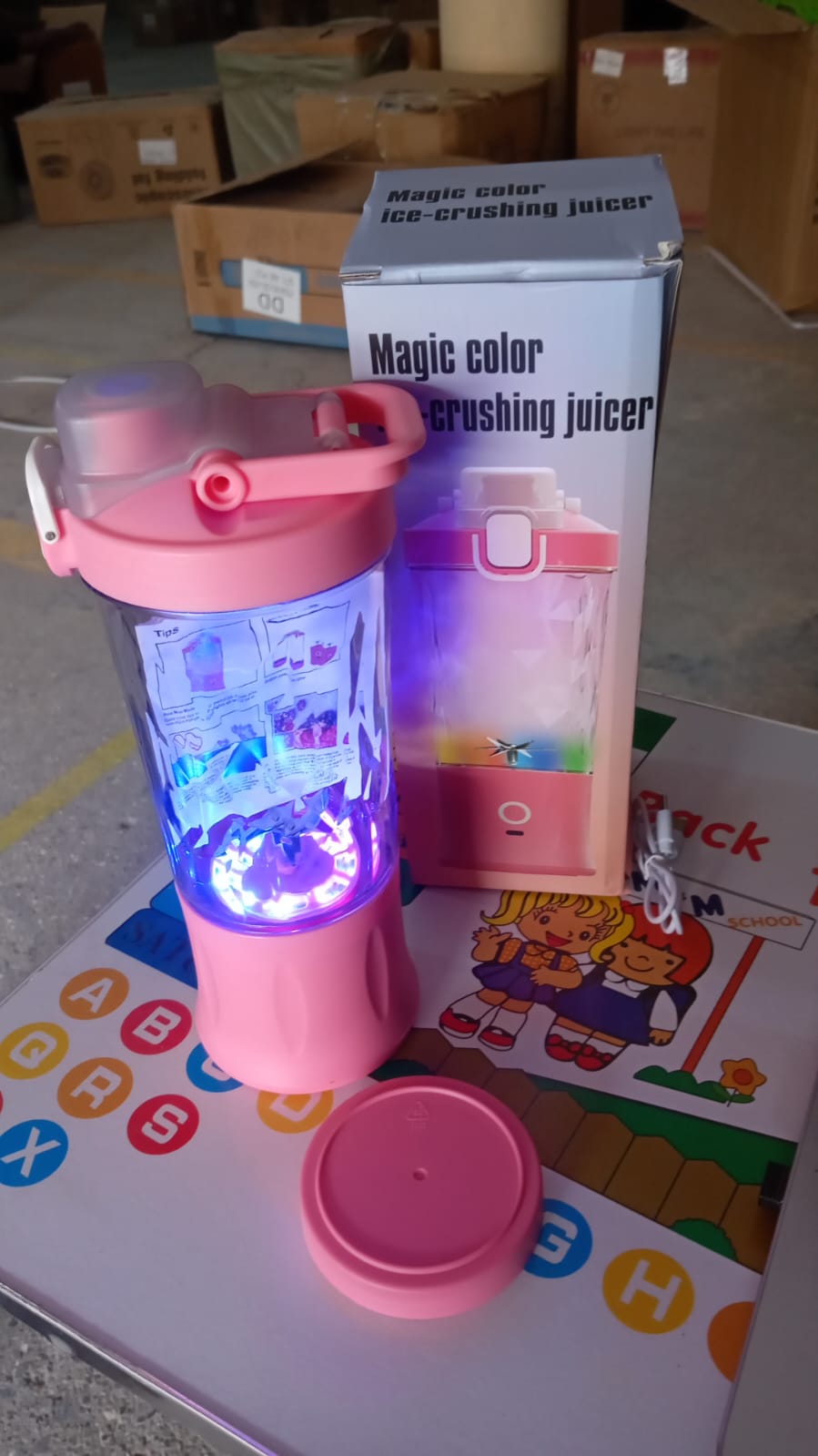 Eletric Crusher Juicer With Multicolor Light, 8 Blades (600 ML / Multicolor) - Phoenix Addicts